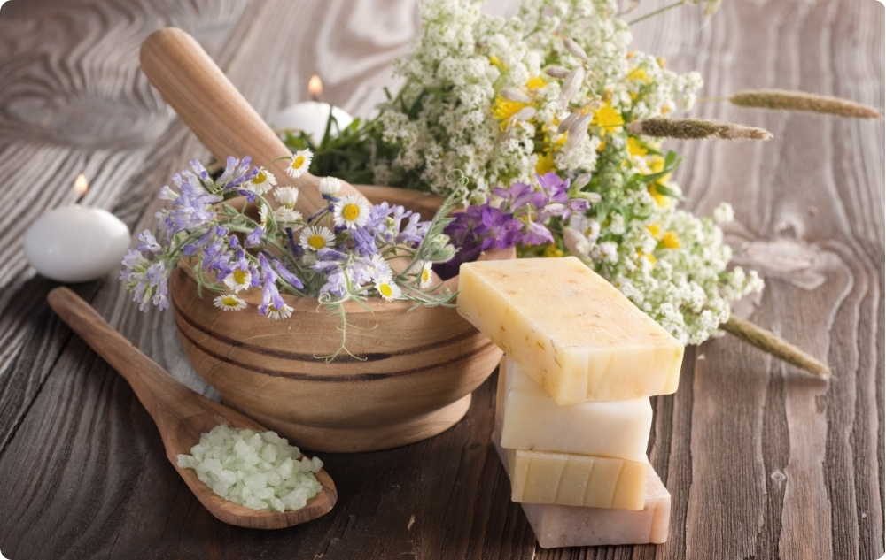 Kao biljna kupka za napetost kože i vlasišta